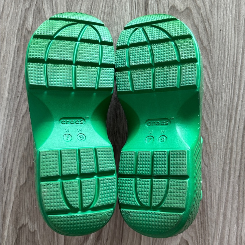 CROCS Platform Sandals - Picture 4 of 6